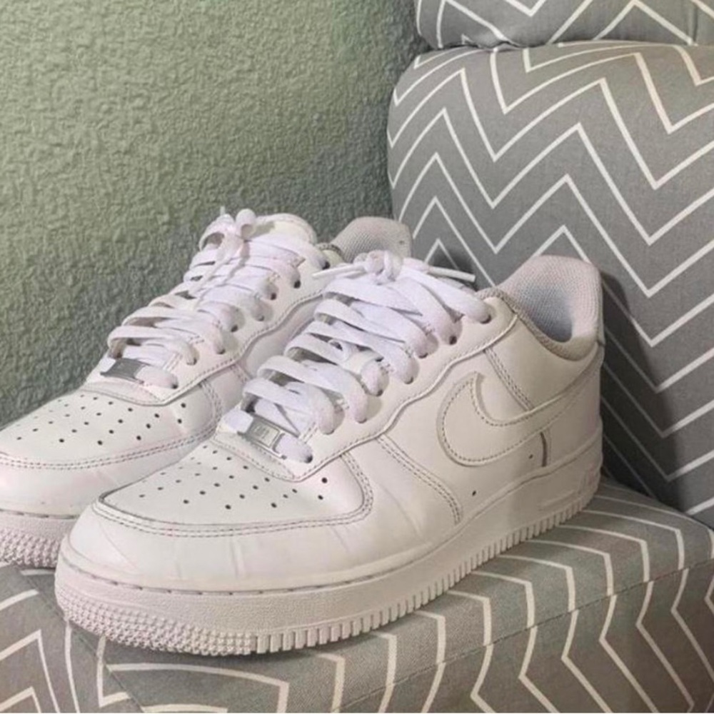Men Air Force 1 size 8.5. Nike. SEND OFFERS!